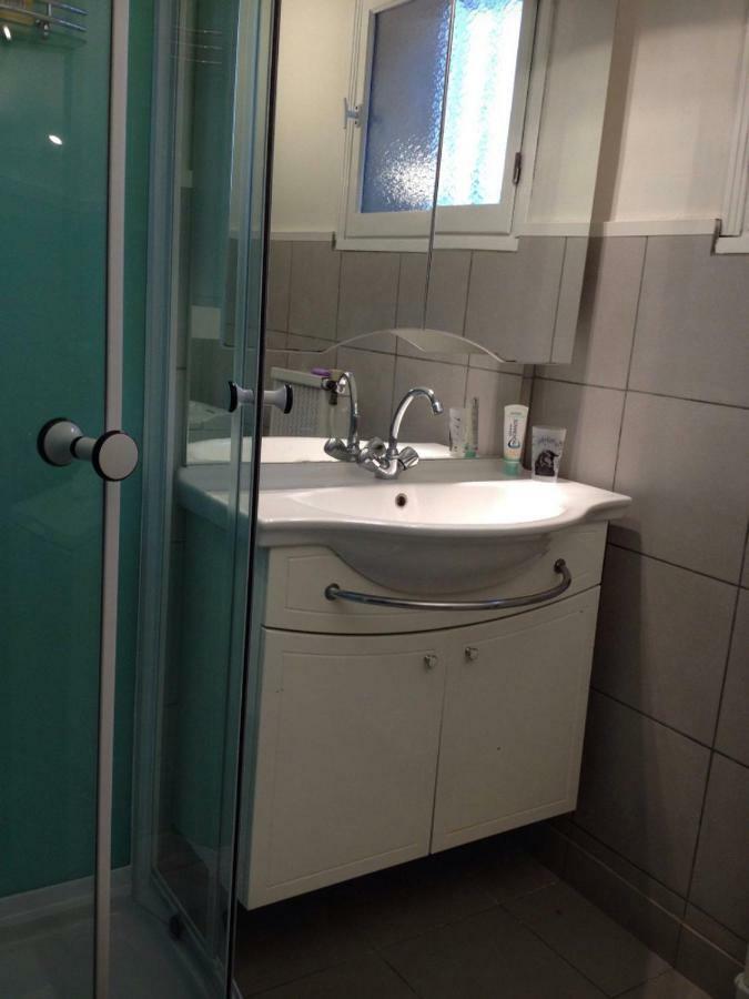 Appartement Tout Confort Avec Parking Ferme Арл Екстериор снимка